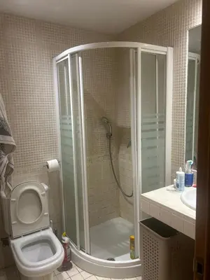Un baño de Madrid Retiro Room