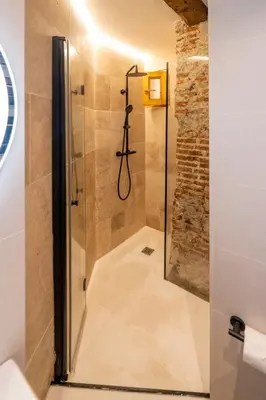 Un baño de The Bastero Spot