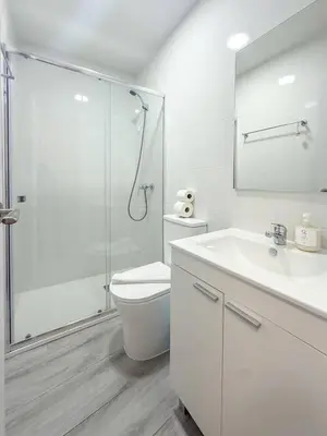 Un baño de Aparta-Estudio a unos pasos del Paseo el Prado