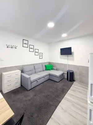Una televisión o centro de entretenimiento en Aparta-Estudio a unos pasos del Paseo el Prado