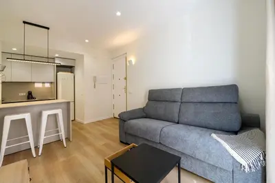 Una cocina o zona de cocina en Comodo piso a 10 min de Puente Toledo, 4 pax, ac y luz natural