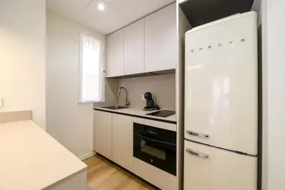 Una cocina o zona de cocina en Comodo piso a 10 min de Puente Toledo, 4 pax, ac y luz natural