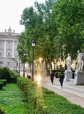 Jardín al aire libre en Luxury Property Royal Palace Madrid
