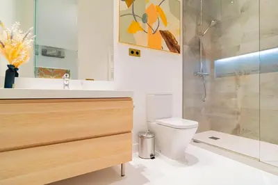 Un baño de Luxury Golden Apartamento a solo pasos de Gran Vía