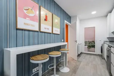 Una cocina o zona de cocina en Cozy San Bernardo with terrace by Cómodo Madrid