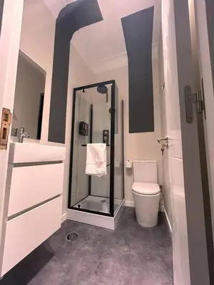 Un baño de Habitación Oasis F. centro de Madrid!