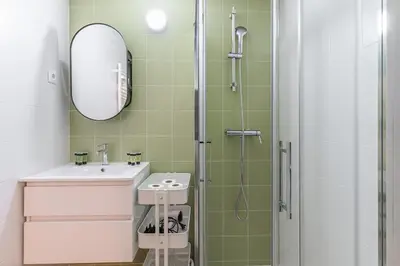 Un baño de Modern Duplex - 1 Bedroom 2 Baths - Ventas
