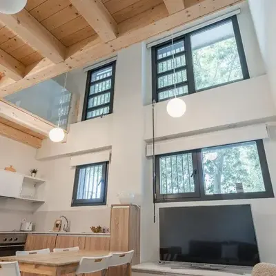 Modern Duplex - 1 Bedroom 2 Baths - Ventas