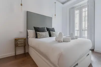 Cama o camas de una habitación en Central modern - 1Bdr 1Bath -Plaza de España