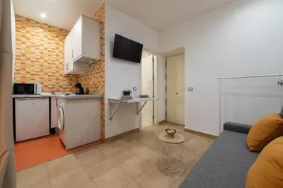 Una cocina o zona de cocina en Studio with terrace in Salamanca, Madrid