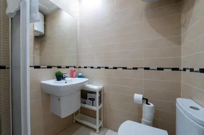Un baño de Studio with terrace in Salamanca, Madrid