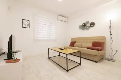 Una televisión o centro de entretenimiento en Luxury apartment in Chamartín, Madrid center