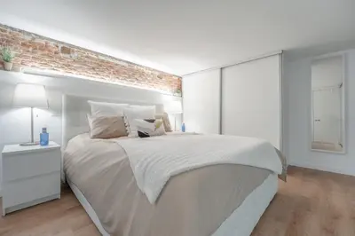Cama o camas de una habitación en 3min Walk Malasana - Trendy Cafes and Tapas Street