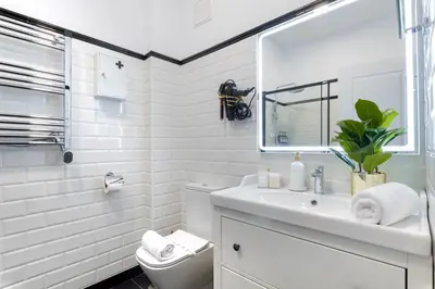 Un baño de Central and Luxury apartment big capacity in Madrid