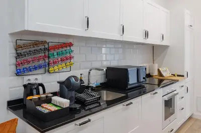 Una cocina o zona de cocina en Central and Luxury apartment big capacity in Madrid