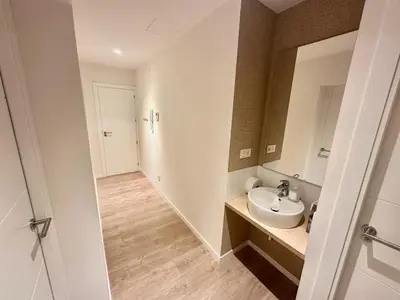 Un baño de Retiro Residence Girasol