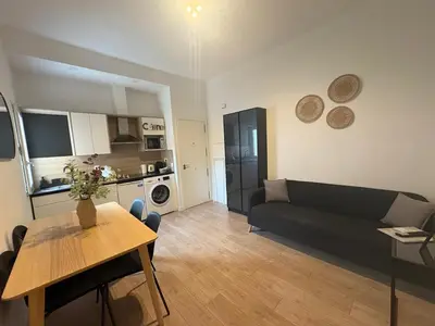 Una cocina o zona de cocina en Retiro Residence Zafiro