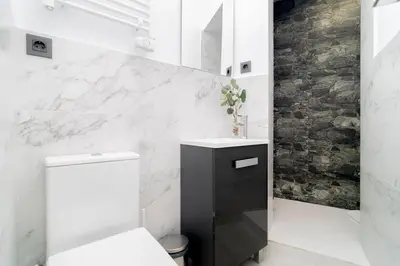 Un baño de Elegancia junto al arte en Madrid
