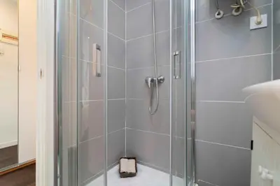 Un baño de Loft Chill en el Corazón de Madrid