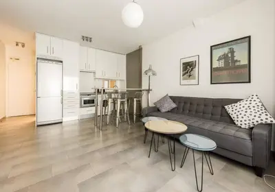 Una cocina o zona de cocina en Alojamiento temporal en Fuencarral, Chueca