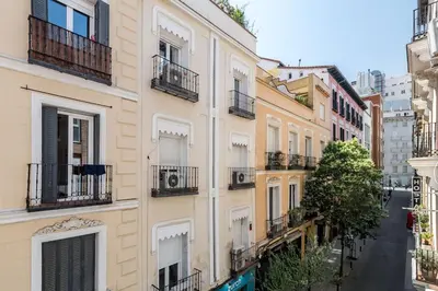 Edificio en el que se encuentra el apartamento