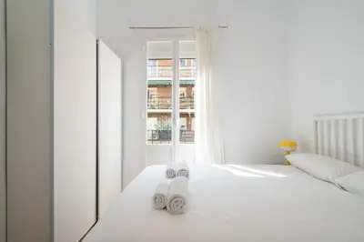 Plano de apartamento de dos habitaciones en vallecas