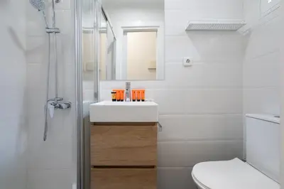 Plano de apartamento de dos habitaciones en vallecas