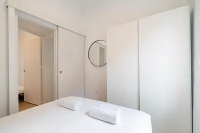 Plano de apartamento de dos habitaciones en vallecas