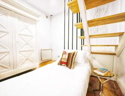 Cama o camas de una habitación en Cozy APT WiFi 4 PAX 15 min Puerta del Sol