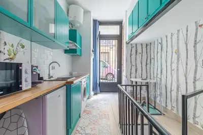 Una cocina o zona de cocina en Art & Relax: Atocha Reina Sofía Studio