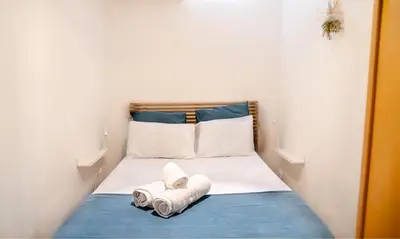 Cama o camas de una habitación en Vive Lavapiés: Culture & Tapas 1 Min from Metro