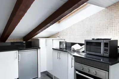 Una cocina o zona de cocina en Carretas Attics Apartments