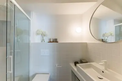 Un baño de Edmond Vibes Almagro Suites