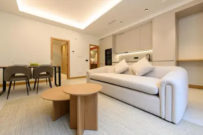 Zona de estar de Amplio piso exterior de un dormitorio en La Latina Temporal SCR7B2