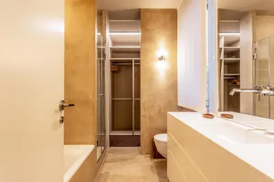 Un baño de Luxurious 2BD Apartment in Justicia