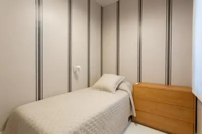 Cama o camas de una habitación en Luxurious 2BD Apartment in Justicia