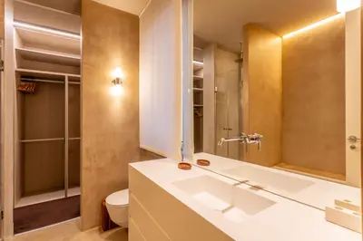Un baño de Luxurious 2BD Apartment in Justicia