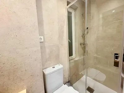 Un baño de Retiro Residence Cactus