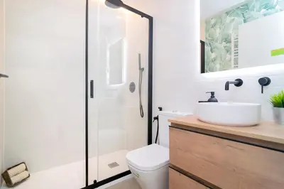 Un baño de Rincón Chic en Pedro Yagüe