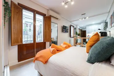 Cama o camas de una habitación en Chic Madrid Studio - Art and Soul in the Prado
