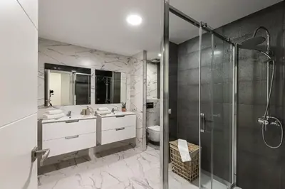 Un baño de Apartamento Boutique Retiro I - Alojamiento corta estancia