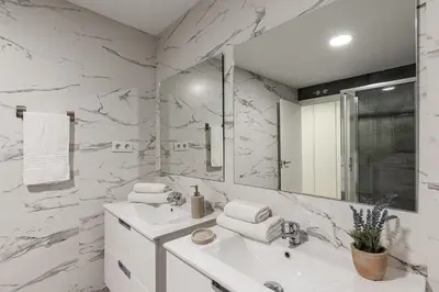 Un baño de Apartamento Boutique Retiro I - Alojamiento corta estancia