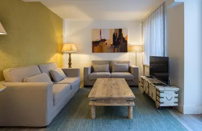 Zona de estar de 4BR Private Garden - Best Location for Families