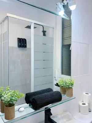 Un baño de Céntrico y Elegante