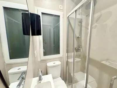 Un baño de Retiro Residence Clavel