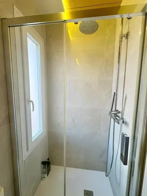 Un baño de Retiro Residence Jade