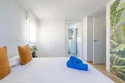 Cama o camas de una habitación en Oasis with private pool in Madrid