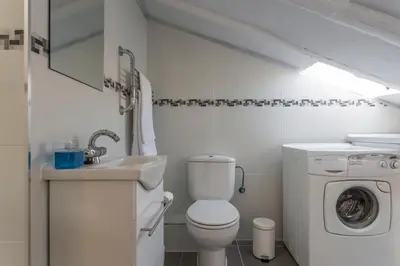 Un baño de CSF6 - white loft latina