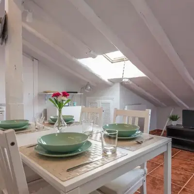 CSF6 - white loft latina