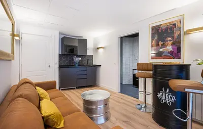 Una cocina o zona de cocina en ºººIM La Latina-City Centre-WiFi-AC-SmartTVººº